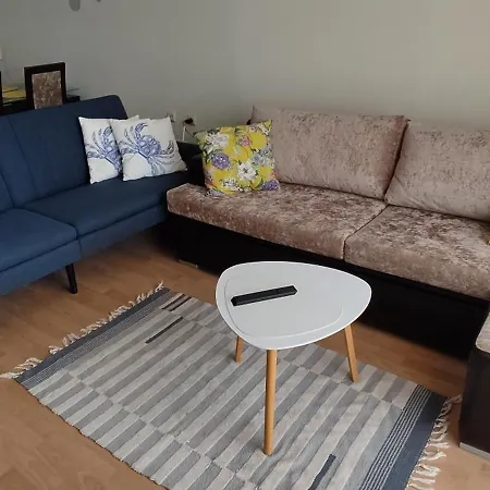 Imperial Sea View アパート