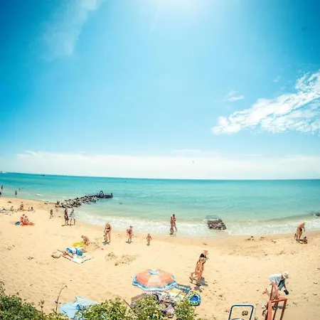Sea View - Beachfront Apartment, 10 Pools & Free Parking * スヴェティ・ヴラス